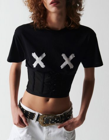 BUSTIER AMANDA ANIYEBY T-SHIRTS
