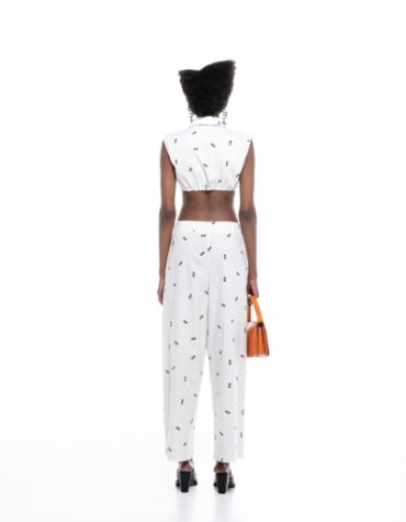 CROP TOP ΜΕ ΛΟΓΟΤΥΠΟ MW MILKWHITE ΜΠΛΟΥΖΕΣ 2