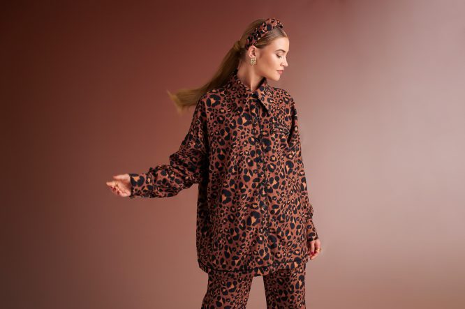 NADINE OVERSIZED SHIRT WITH POINTED COLLAR (LEOPARD) KARAVAN CLOTHES 3