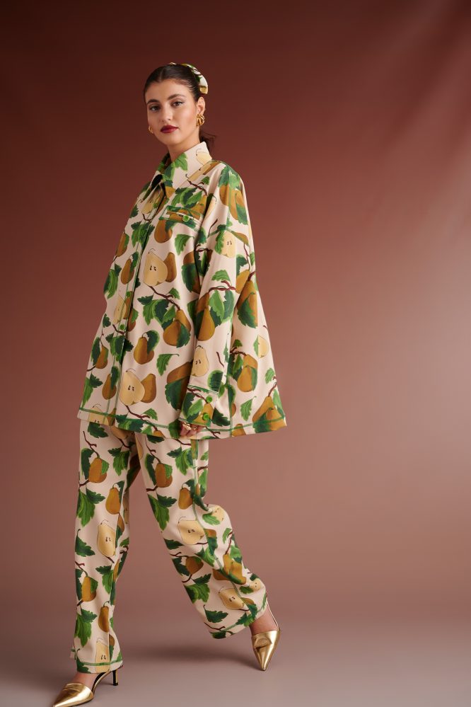 NADINE OVERSIZED SHIRT WITH POINTED COLLAR (PEARS) KARAVAN CLOTHES 4