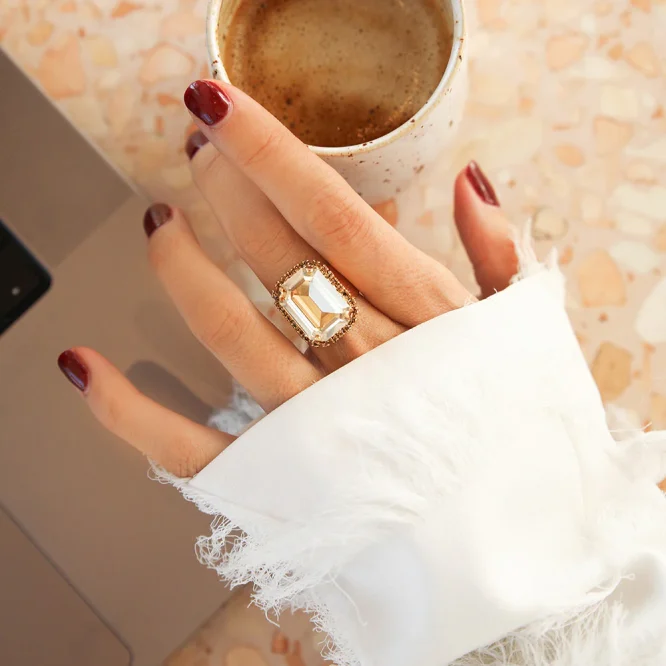 LYDIA COCKTAIL RING GOLD-GOLDEN SHADOW CAROLINE SVEDBOM ΑΞΕΣΟΥΑΡ 4