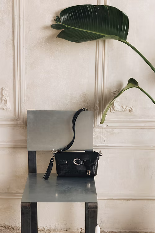 “REGRET ME” ΤΣΑΝΤΑ ΩΜΟΥ (BLACK) INDIVIDUAL ΝΕΕΣ ΑΦΙΞΕΙΣ 12